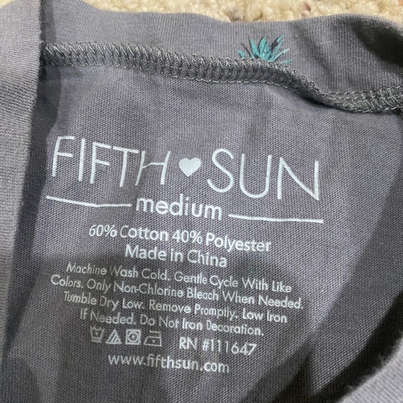 Fifth Sun Summer Vibes Pineapple Tank Top Size Medium - Picture 4 of 6